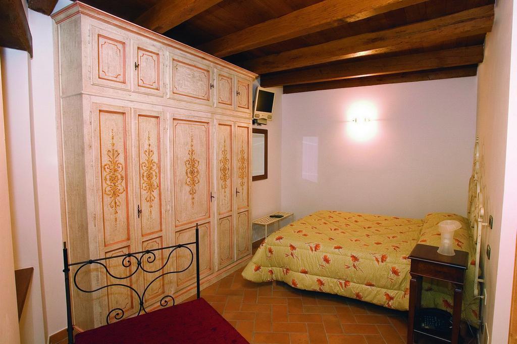 B&B La Torretta Sul Borgo Grottammare Δωμάτιο φωτογραφία