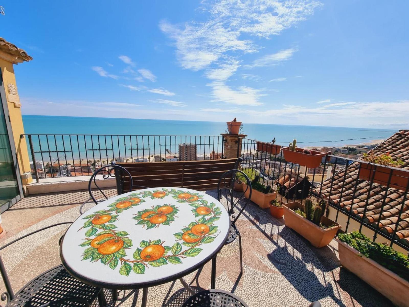 B&B La Torretta Sul Borgo Grottammare Εξωτερικό φωτογραφία